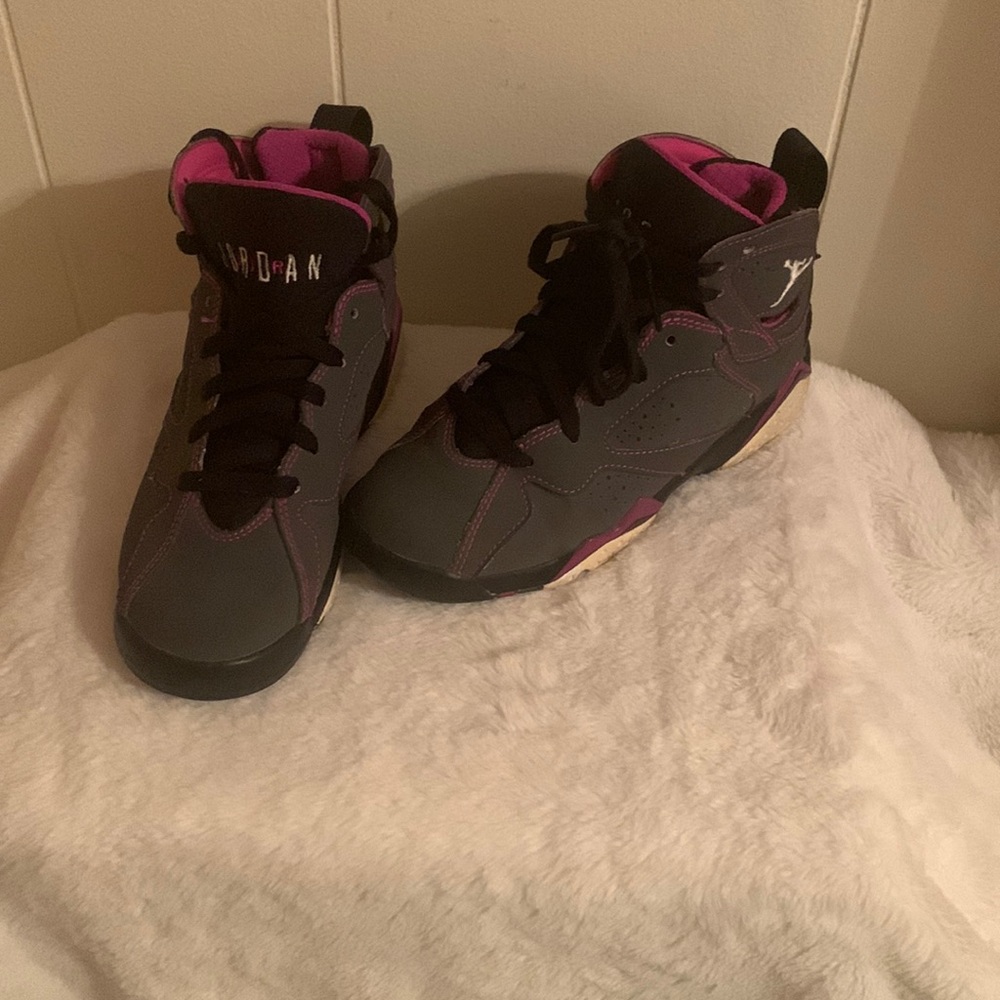 Air Jordon Retro 7 Valentine’s 4Y